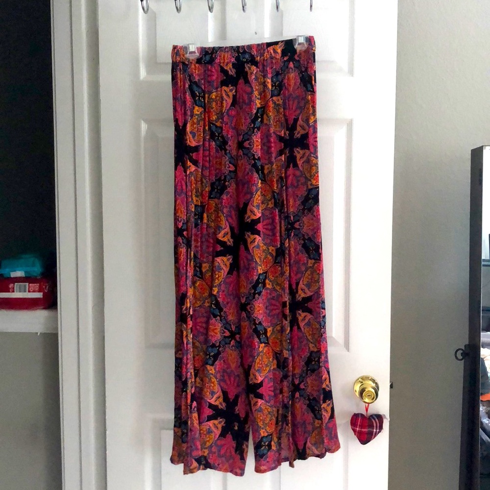 Earthbound Wide-leg Pants w/ front slits size S